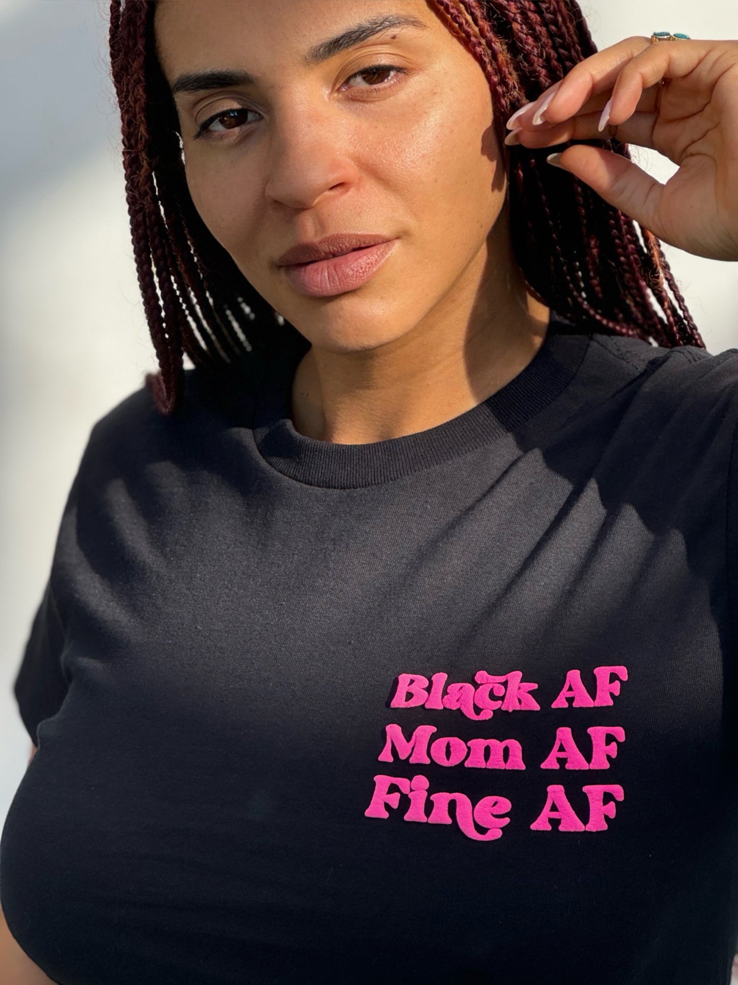 Mom AF Black tee