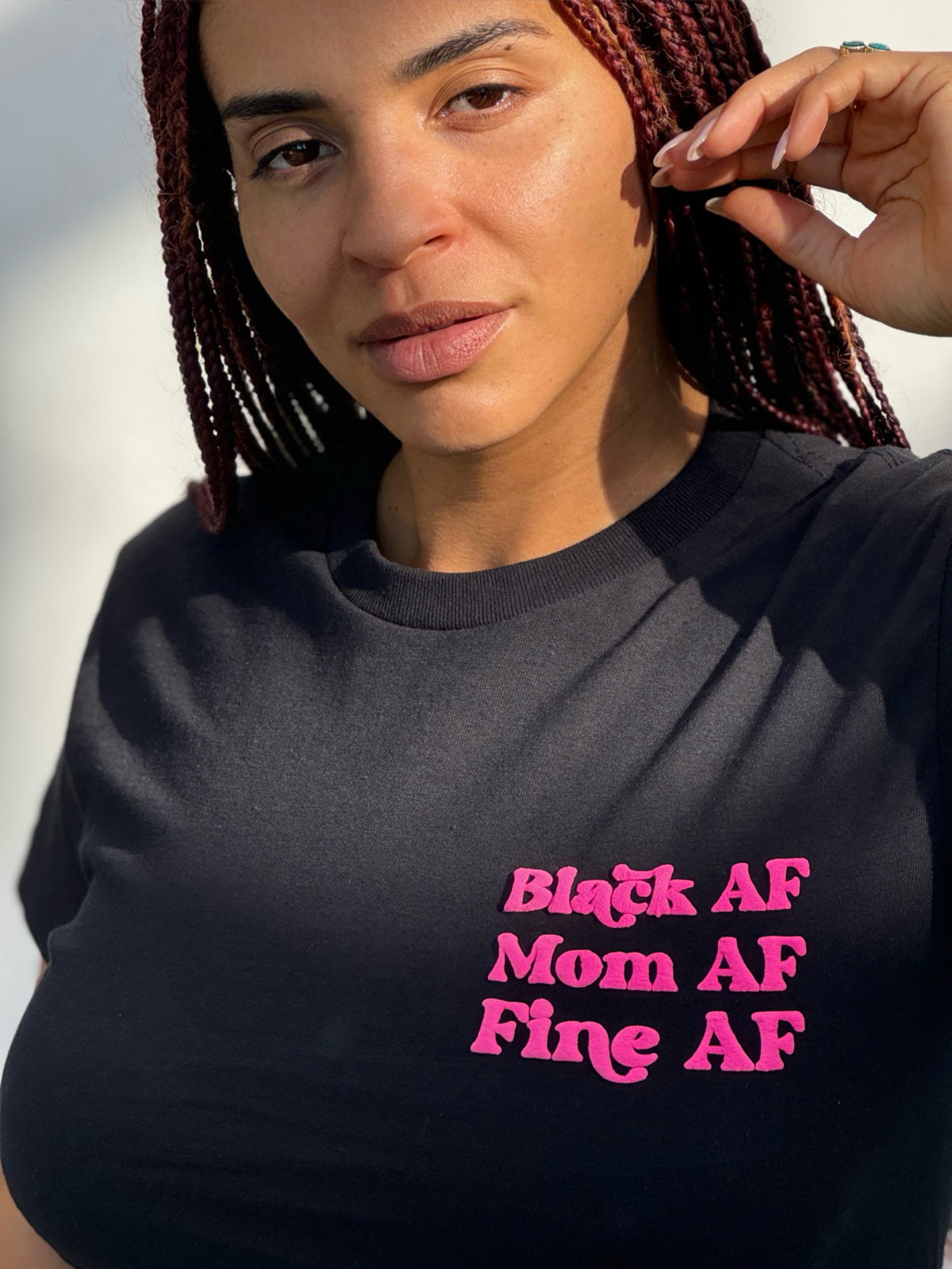Mom AF Black tee